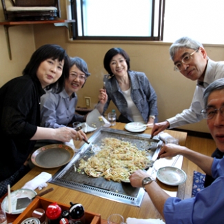 Mini reunion starts from the restaurant of B-grade gourmet No.1 "Fujinomiya Yakisoba".