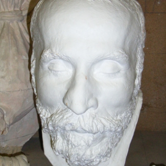 Gaudi's death mask  Small, gentle face